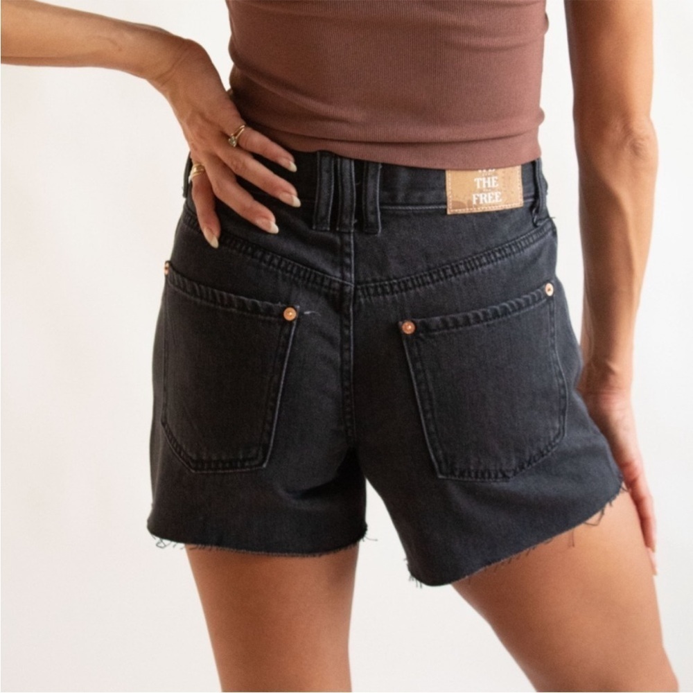 We The Free Ivy Mid-Rise Shorts Black Rigid Denim mid-rise Button Fly 30 - Picture 2 of 9